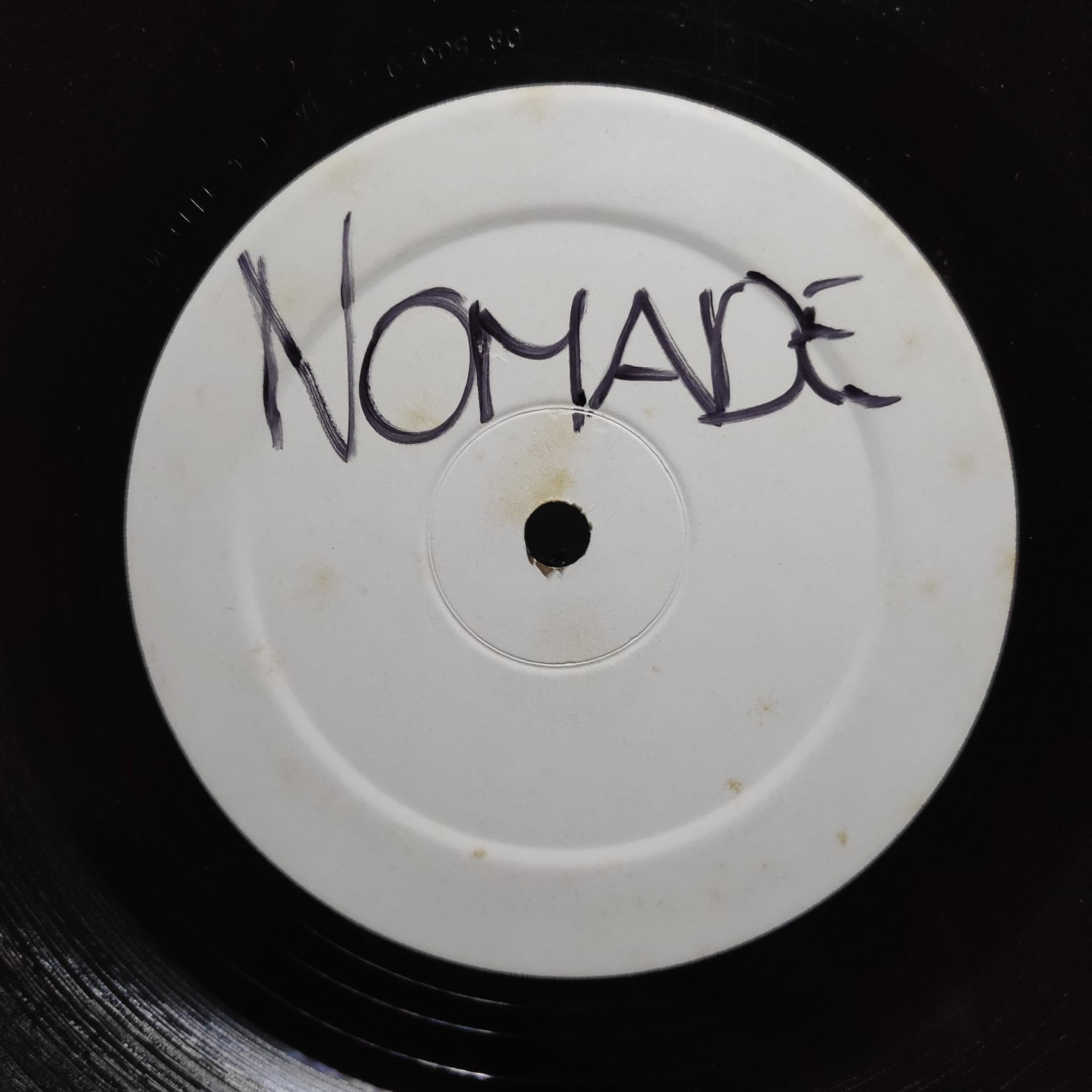 (CMD585) Nomade – Hard On